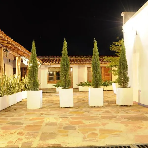 Hotel Madera y Tierra, hotel a Tame