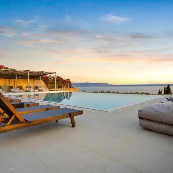Momento Suites, hotel em Vlachata