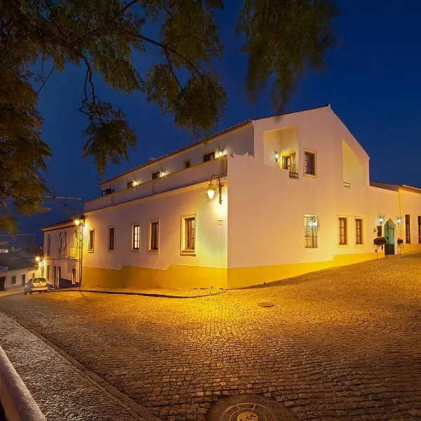 Betica Hotel Rural, hotel in Pias