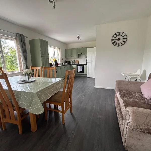 Christinas Cottage Downpatrick, hotel in Raholp