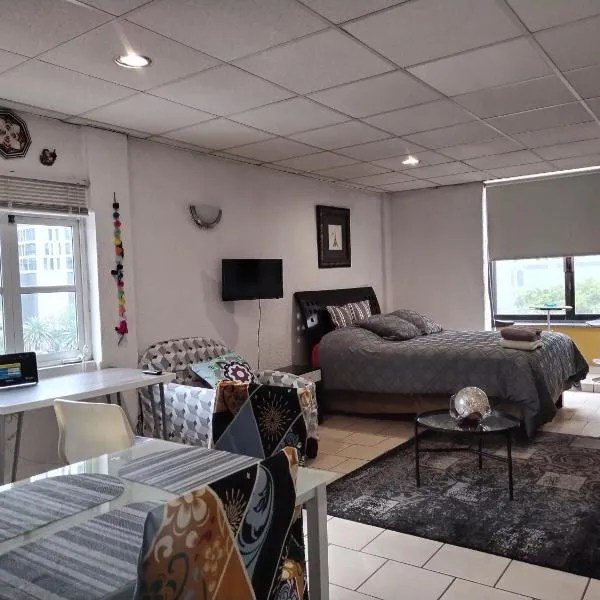 Suite Reforma Ahuehuete, hotel in Mexico-Stad