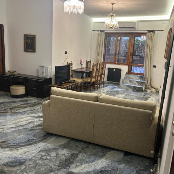 La Dolce Vita Roman Apartment, Rome