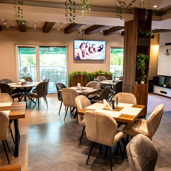 Villa Vratnica - Restaurant & Apartments, Vratnica