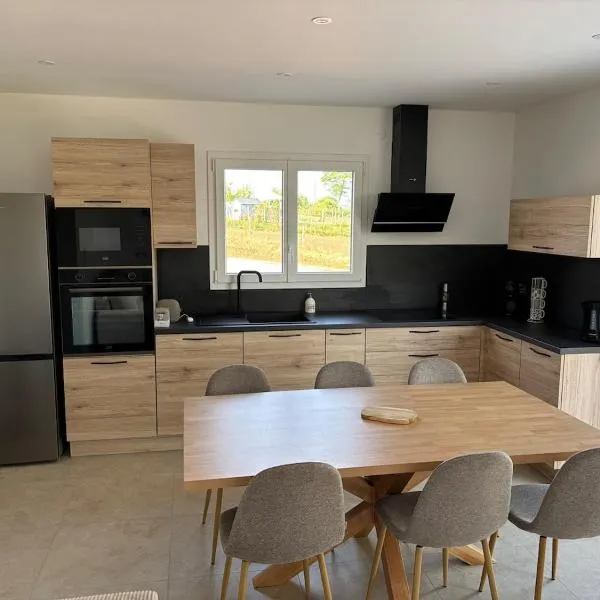 Le Nid des Moises, pavillon neuf、Relangesのホテル