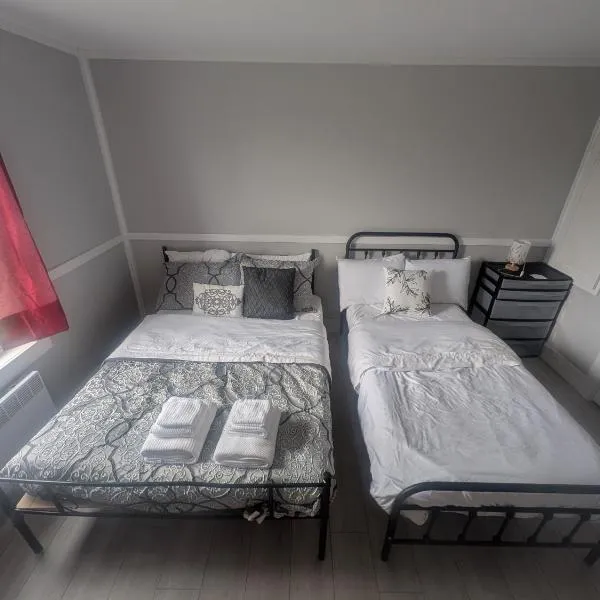 Triple Bedroom, hotel in Glace Bay