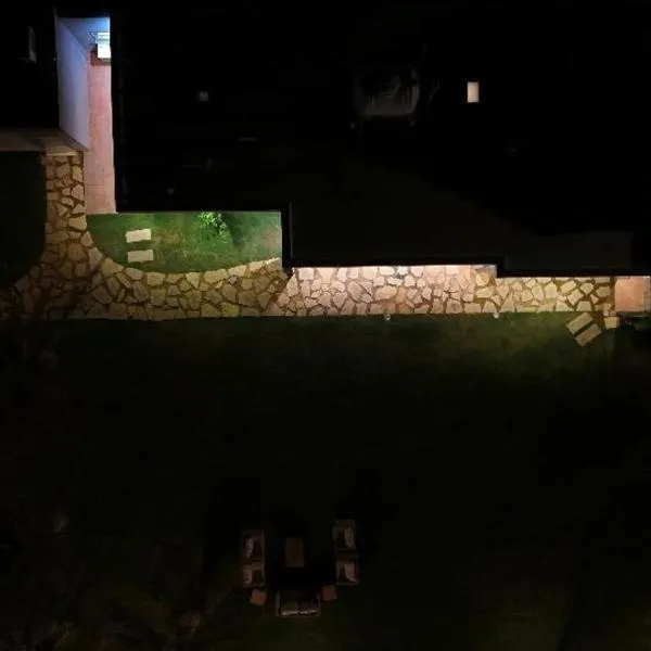 شاليه الماسيه خاص و مميز بأحدث المواصفات لنصنع الجمال بعينه, hotel in Riyadh