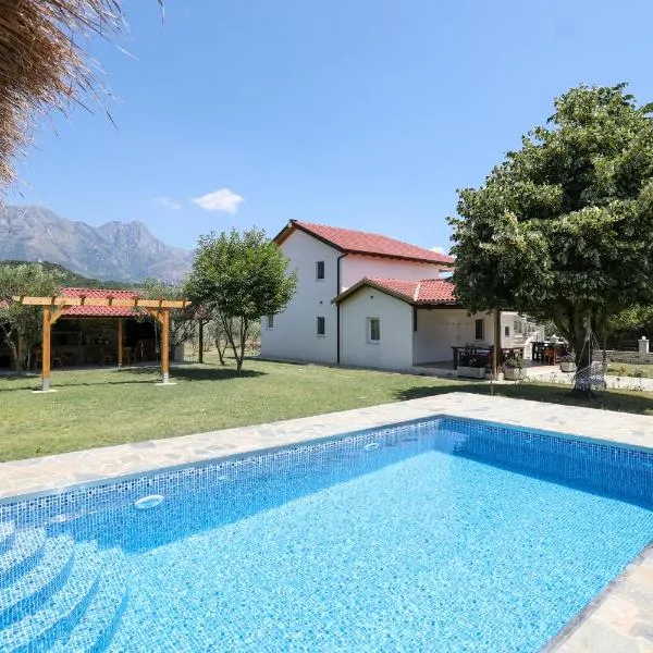 Vranisht में, होटल Guesthouse Micaj