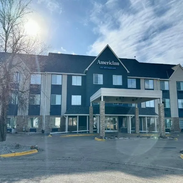 AmericInn by Wyndham, Galesburg, IL, hôtel à Galesburg