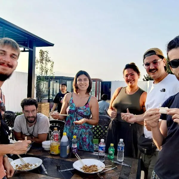 Beijing Xingshe Youth Hostel--Nearby Tiananmen square & Forbidden City & Houhai Bar street--1 minute walk to subway, Cat-keeping, Great wall&Forbidden city one day tour, Wifi and laundry room, English speaking Reception，位于北京的酒店