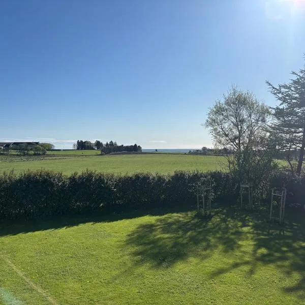 Nice apartment with lovely views, hotel in Varhaug