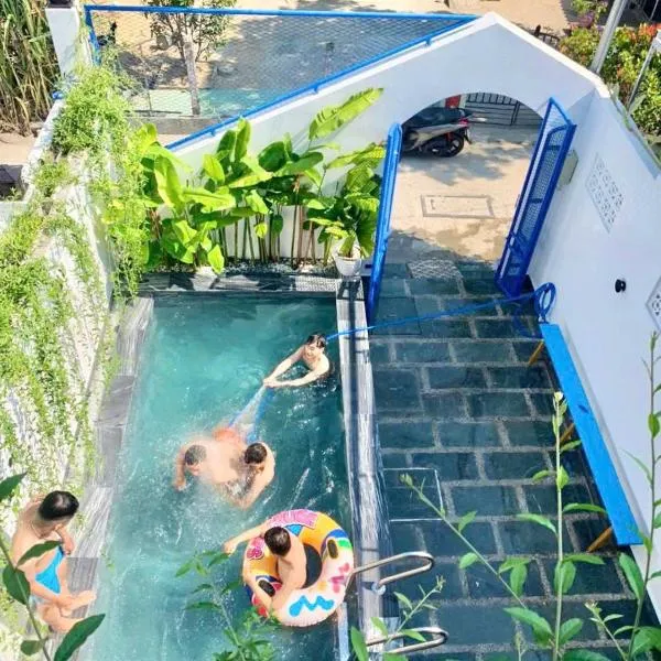 Lazy Bear Villa By The Little Hoi An, hotel in Hoi An