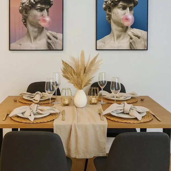 KOA - Davino Aparthotel, hotel v destinaci Brašov