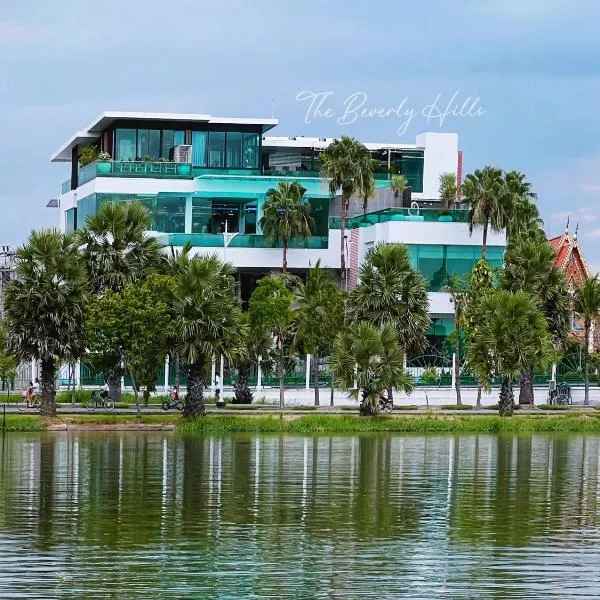 The Beverly Hills Hotel, ξενοδοχείο σε Nakhon Ratchasima