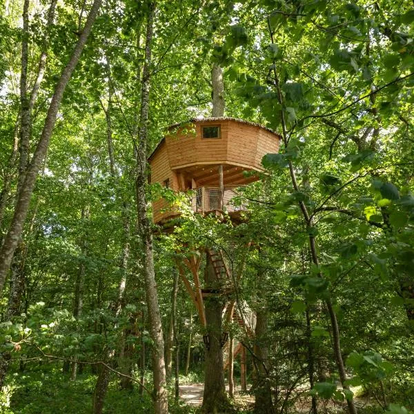 Cabanes de la Grande Noe, hotel in Les Épasses