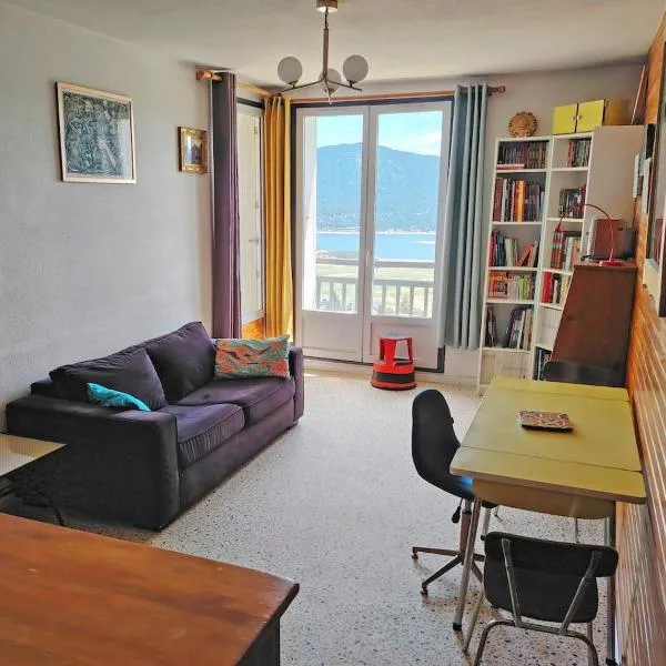 Apartment Edelview, hotel in Les Angles