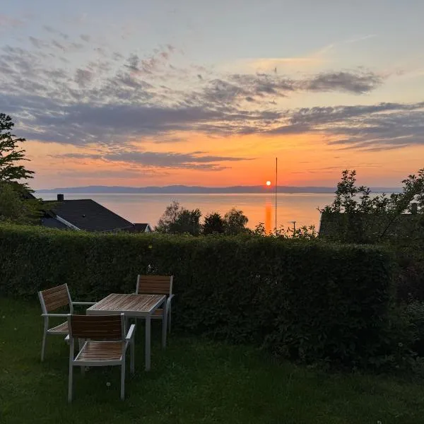 Appartment with garden, hotel Malvikban