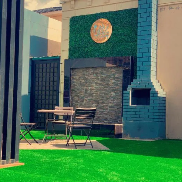 شالية حلا, hotel v destinaci Khamis Mushayt