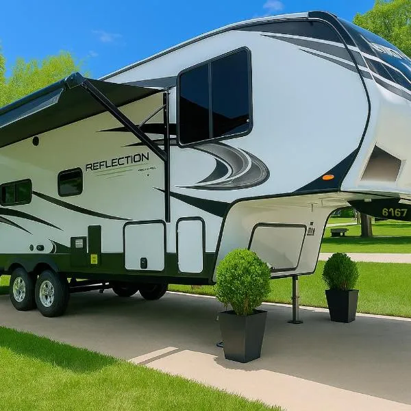 The Reflection-Walk to Oaklawn & Bathhouses in Downtown Hot Springs, hotel v destinaci Hot Springs