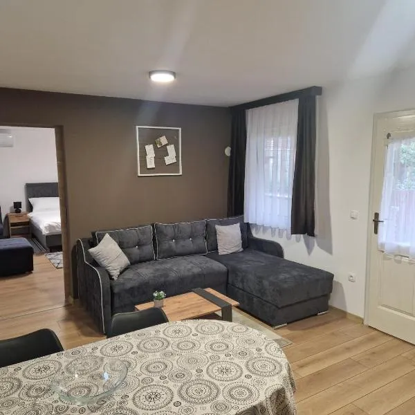 Holiday House Slavonska oaza, hotel v destinaci Sikirevci