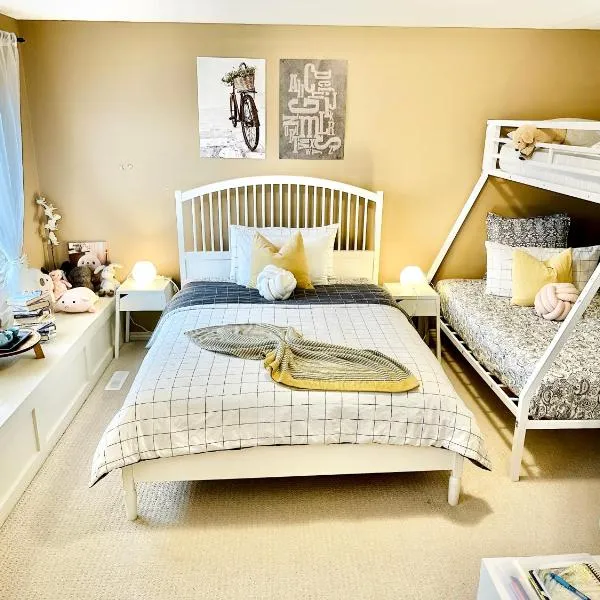 Scorpion Hiuse Langley -Two rooms Family suite, ξενοδοχείο σε Λάνγκλεϊ