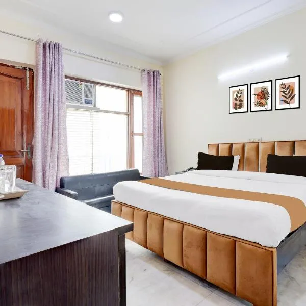 Lotus INN, ξενοδοχείο σε Γκουργκάον