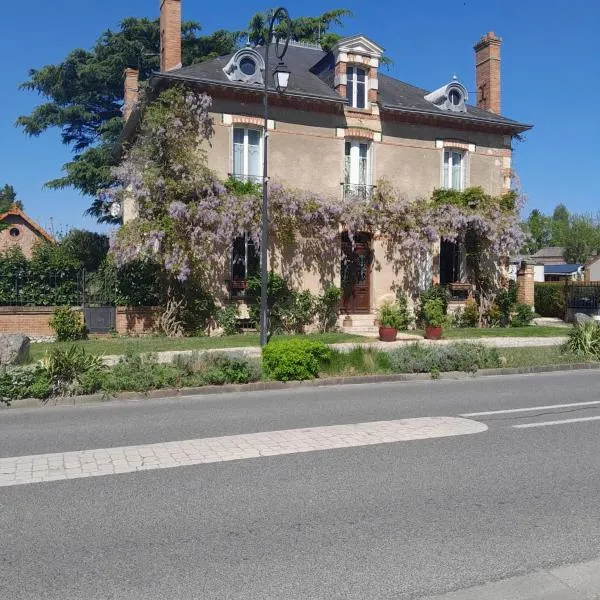 Le clos st Justin Soirée Brame du Cerf en Sologne Guide Particulier mois d'Octobre, ξενοδοχείο σε Ligny-le-Ribault