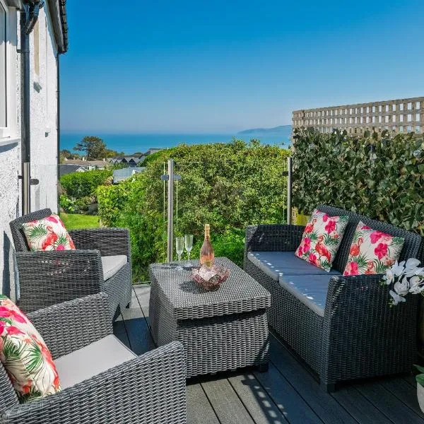 Traeth Arian Cottage, hotel in Benllech