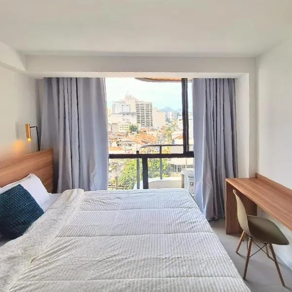 Loft ao lado do plaza, hotel em Niterói