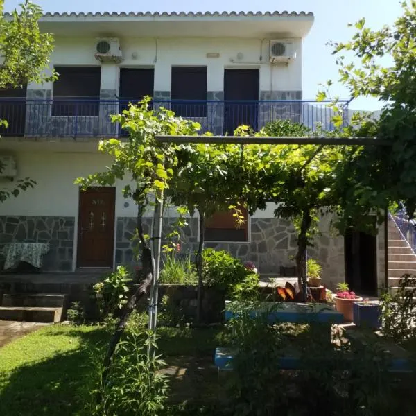 Athanasios Stafylas, hotel v destinaci Samothraké