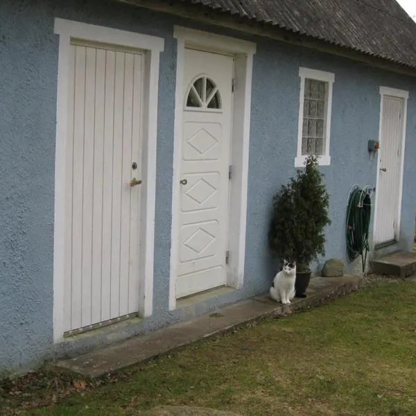 Stuga i skogsbryn, hotel in Olofström