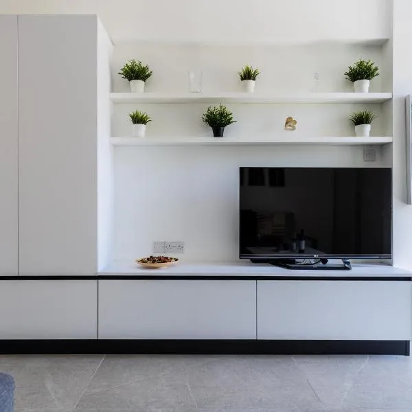 Mackenzie Beach Apartment, hotel v destinaci Larnaka