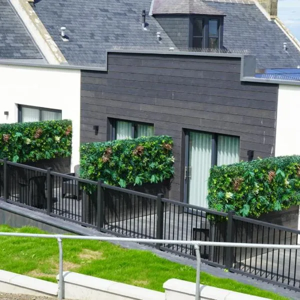 The Knowes Hotel & Restaurant, hotel in Macduff