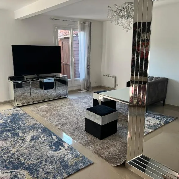 Maison Serenity Domont Retreat, hotel in Domont