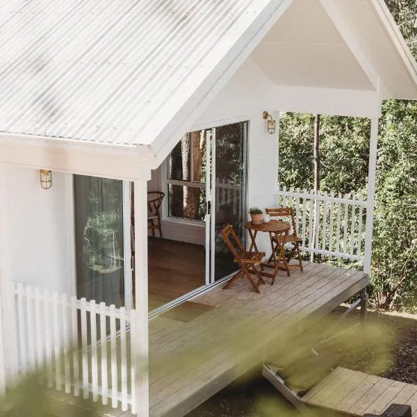 Private & Stylish Hinterland Cottage, Hotel in Gold Coast