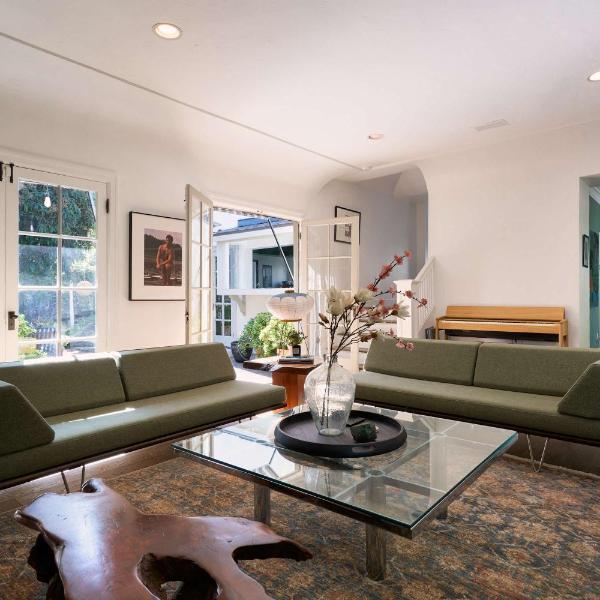 Whimsical Los Feliz House - Pool - Fire Pit - Dogs OK, Los Angeles