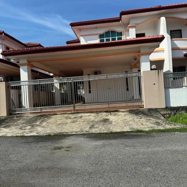 Green Tree Homestay, Hotel in Miri