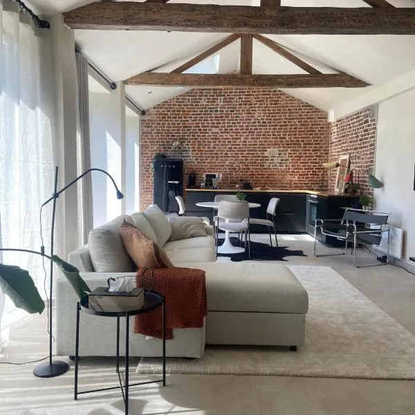 Les Tours de Rose - Characterful accommodation in Waremme, hotel v mestu Waremme
