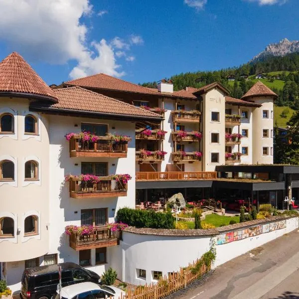 Almhof Hotel Call, hôtel à San Vigilio Di Marebbe