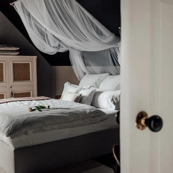 Pärchen Auszeit am Rande der Heide Tokajer Zimmer, hotel en Schwienau