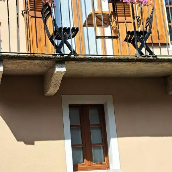 Holiday Room Gelsomino、San Bernardino Verbanoのホテル