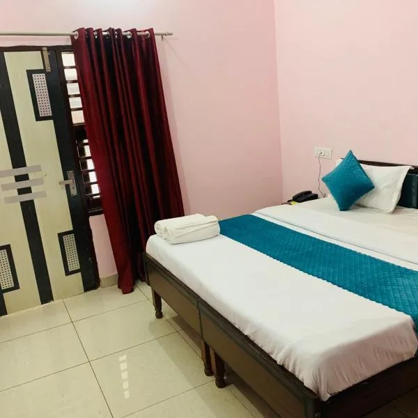 Mahadev Hotel !! Near Chandigarh Int'l Airport !, hotel in Chandigarh Airport