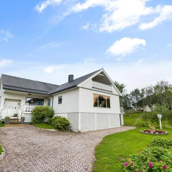 Lofoten Apartment 01, khách sạn ở Vestvågøya
