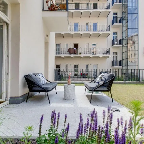 Visit Oomph Apartments, hotel em Praga