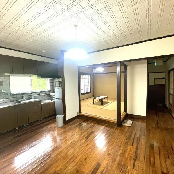 オーシャン日南らくだの宿, hotel v destinaci Ničinan