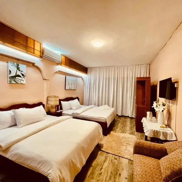 Aloha Ocean View Resort, hotel in Pandan