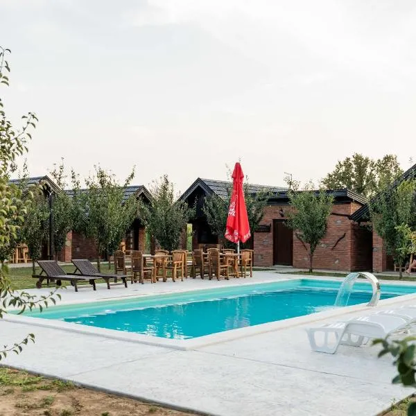 Etno Camp Lucić, хотел в Odžak