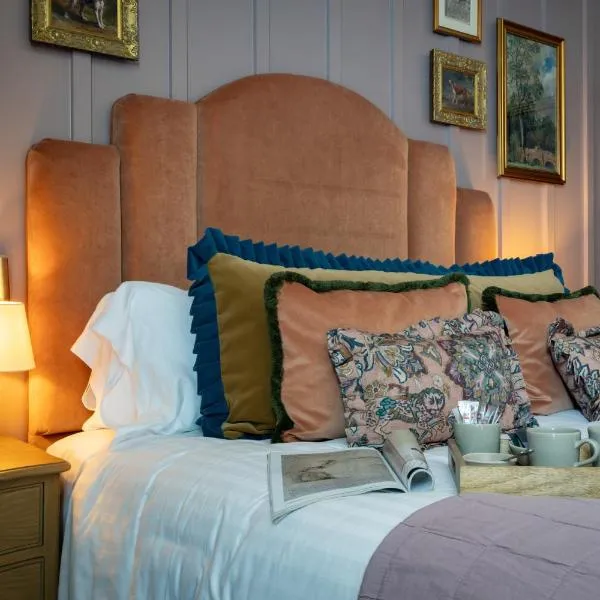 The Ragged Robin - A Heartwood Inn, hotel in Godalming