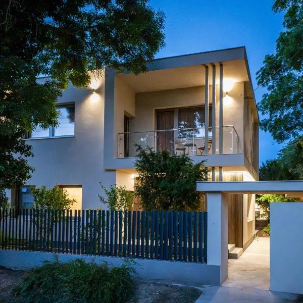 BoKe Prémium Apartmanok, Hotel in Szarvas