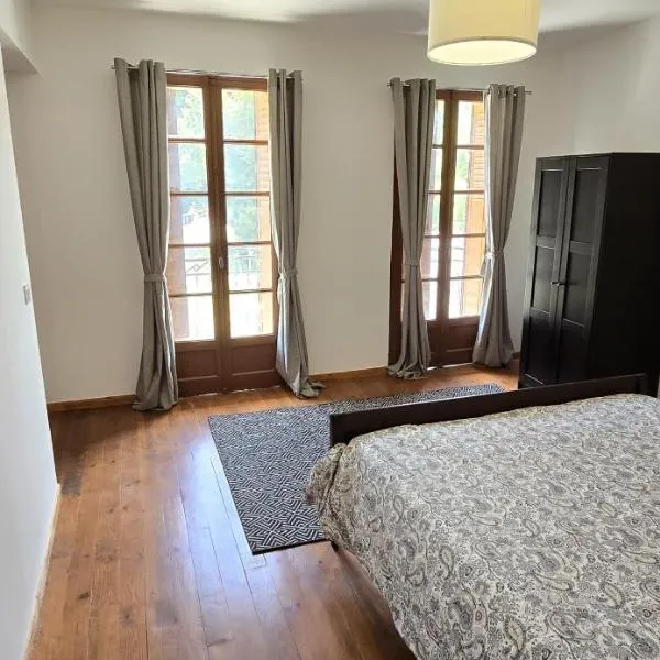 Pyrenean Pursuits, hôtel à Biert