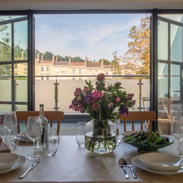 Bright open plan living - Bath - Free Parking, Bath